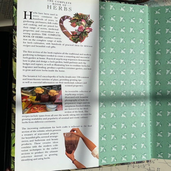 Vintage 1994 The Complete Book of Herbs - Picture 5 of 8